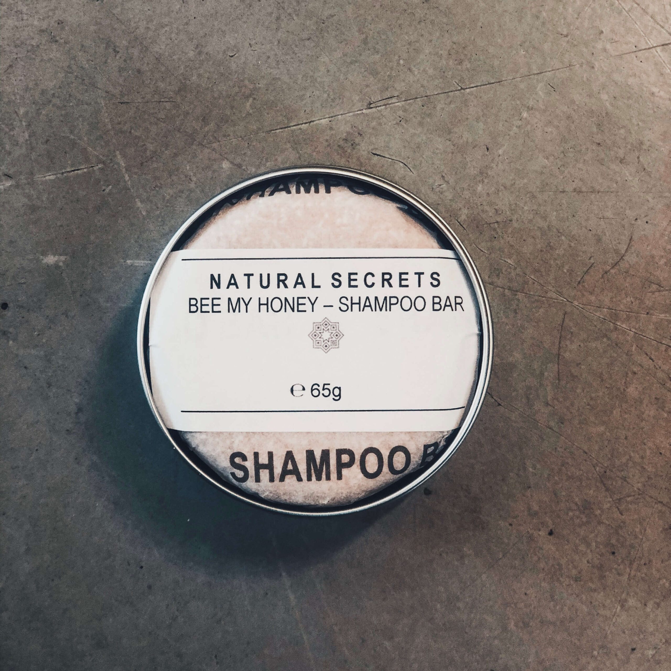 Natural Secrets Bee My Honey solid shampoo bar | ietsmethaar | Shampoo bar voor droog en beschadigd haa